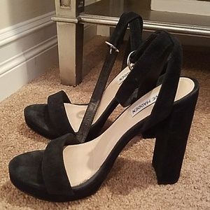 Like new  worn 1x. Steve Madden black sandals